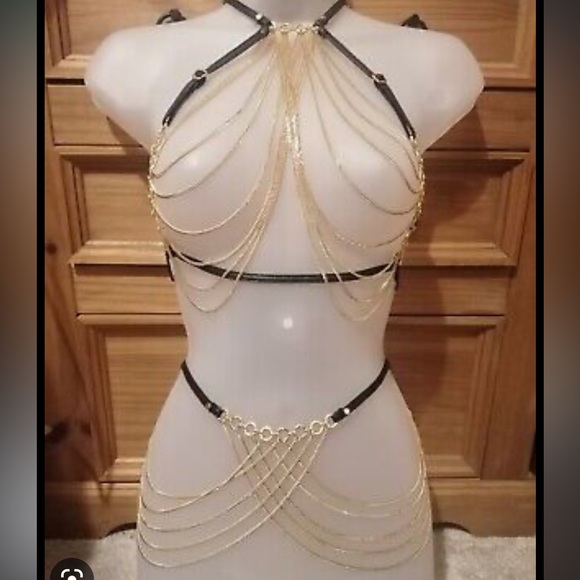 ♡BNWT UNICORN RARE HB™ ☆Ariana☆ Leatherette &+ Gold Chain Bralette♡ Size Small♡ - Picture 7 of 9